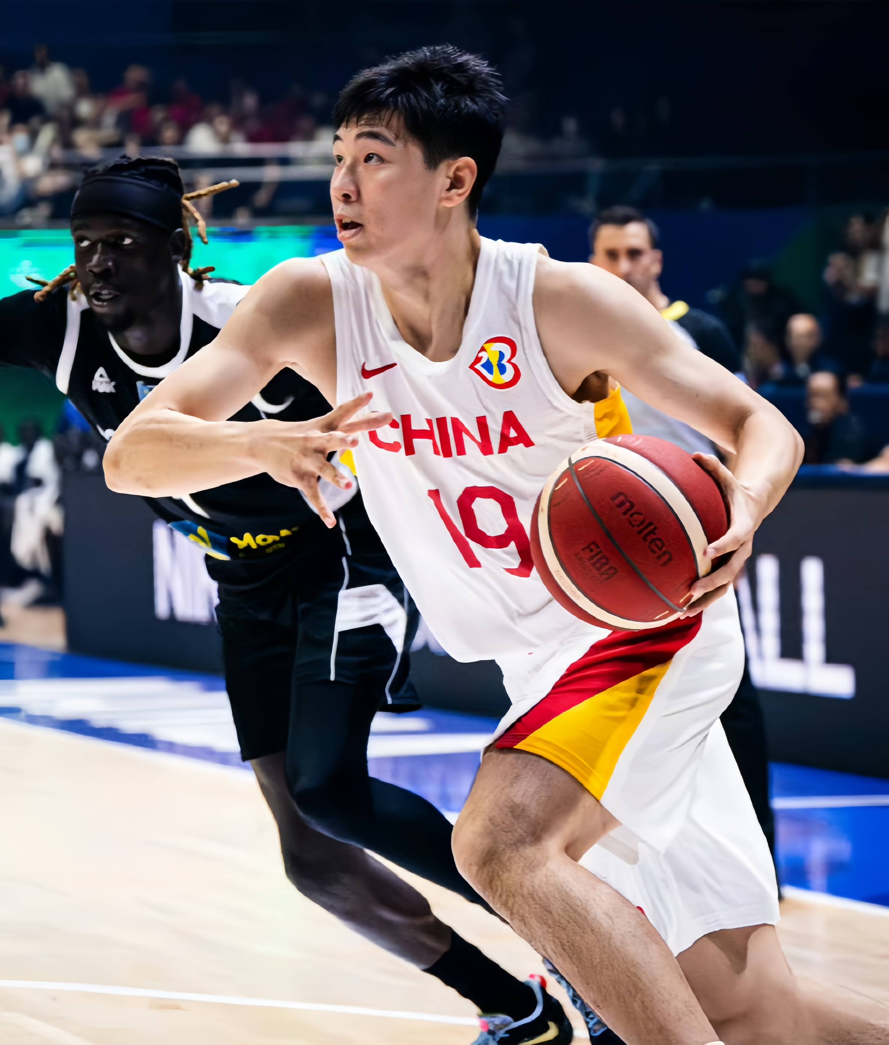 pg电子-广东男篮逆袭成功，击败江苏队尽显霸气(中国男篮逆袭蒙古男篮)